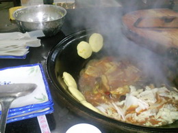 百里峡的铁锅“土菜”